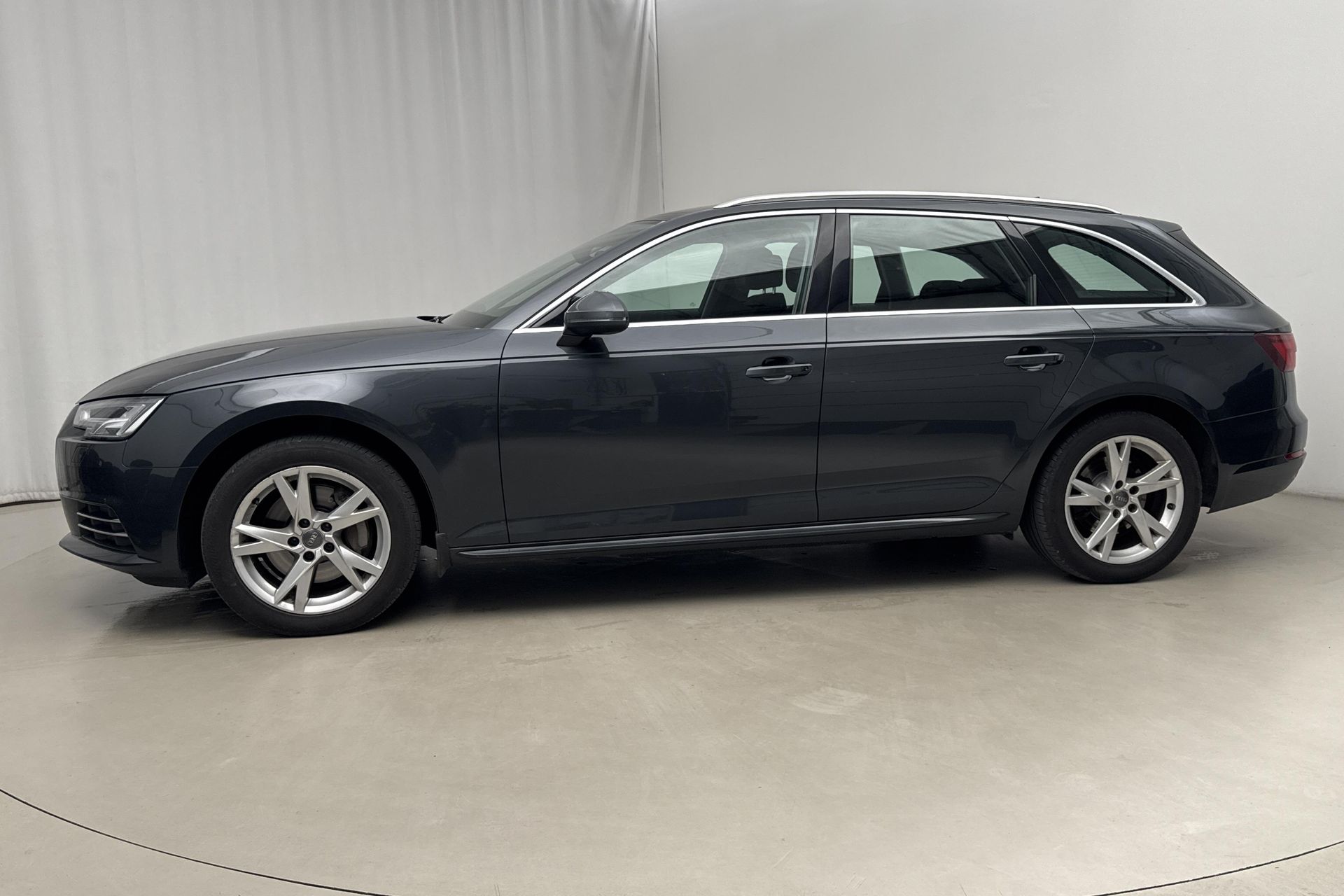 Audi A4 Avant 2.0 TDI quattro 2018, bild 2/10