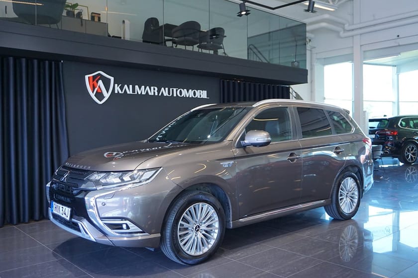 Bild 4 av Mitsubishi Outlander PHEV CVT Business 224hk 360° Skinn Drag