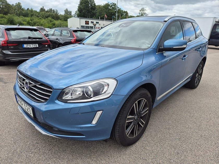 Bild 1 av Volvo XC60 AWD 190HK 4x4 Classic Summum Läder Panorama