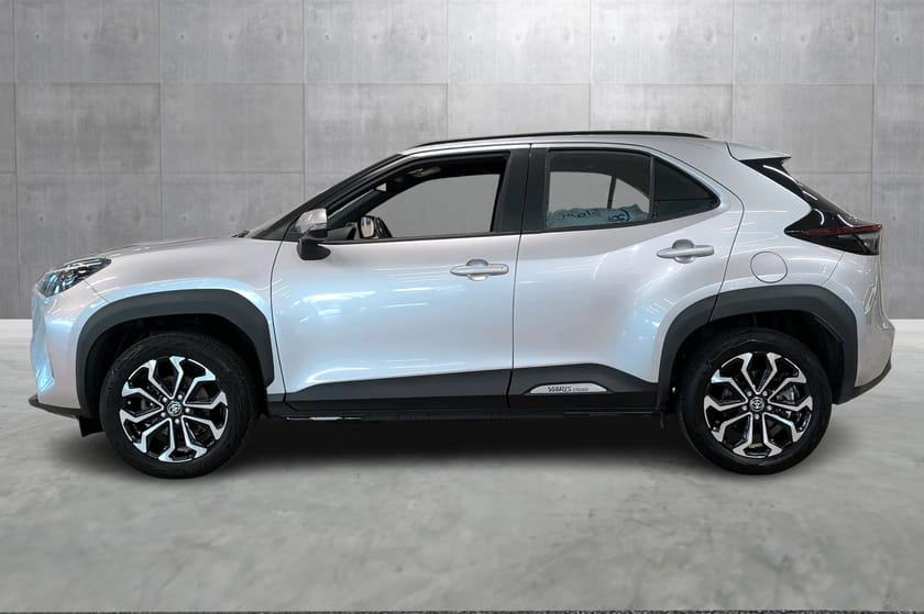 Bilde 2 av Toyota Yaris Cross Hybrid AWD-i Active - LED - Adaptiv cruise - Ryggekam.