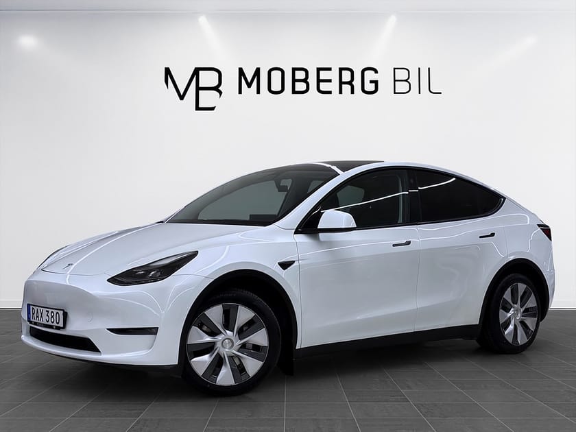 Bild 1 av Tesla Model Y Long Range AWD 514hk Pano Läder Drag B-Kamera