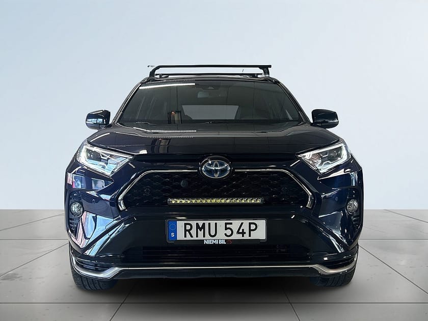 Bild 2 av Toyota RAV4 Laddhybrid Plug-in Style AWD Drag Mvärme Bkamera Rattv S&V-däck