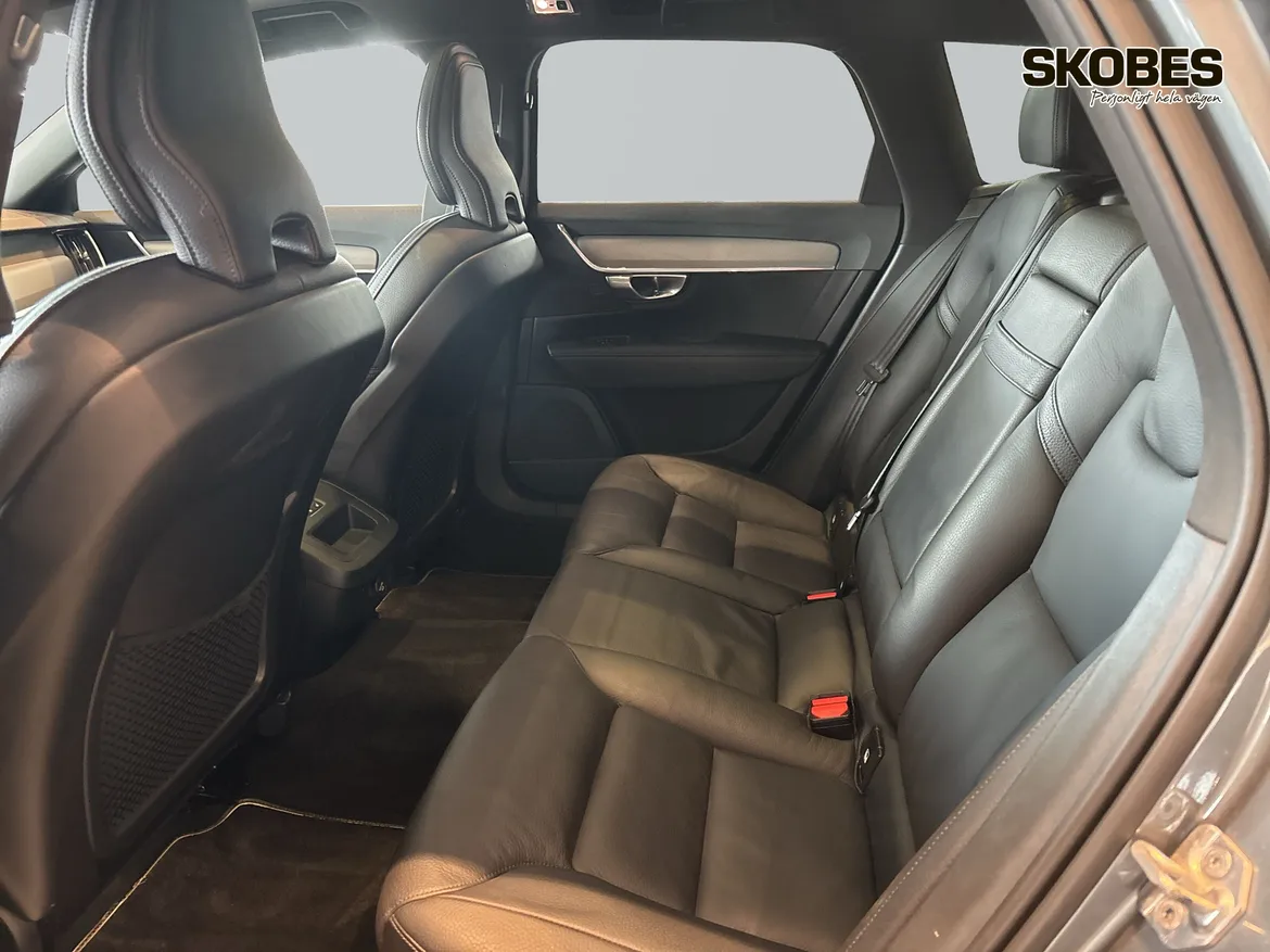 Volvo V90 Cross Country