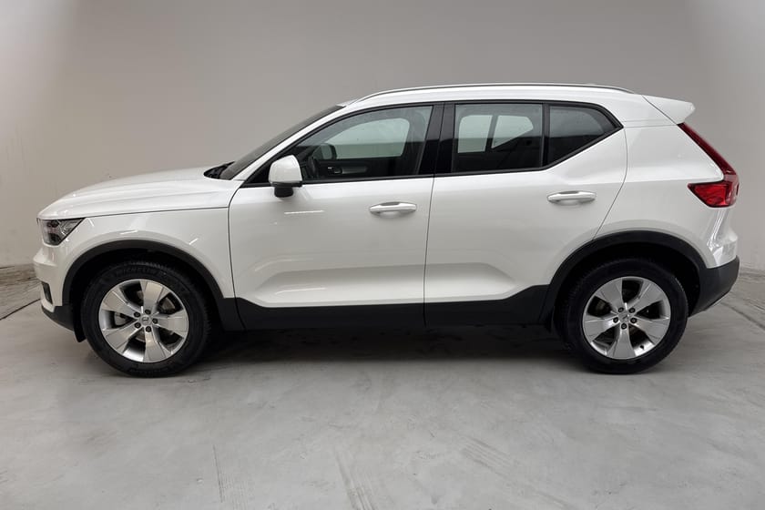 Bild 2 av Volvo XC40 D3 AWD (150hk) Momentum Advanced Edition