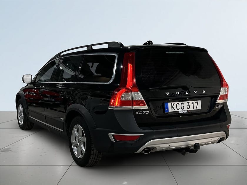 Bild 5 av Volvo XC70 D5 AWD Classic Summum Dvärm Skinn Drag MoK S/V-hjul