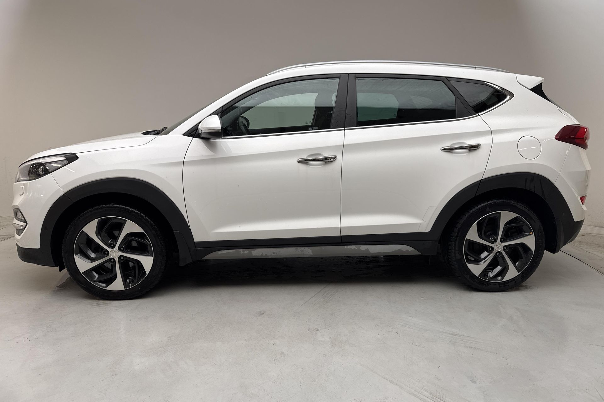 Hyundai Tucson 1.6 T-GDI AWD 2018, bild 2/10