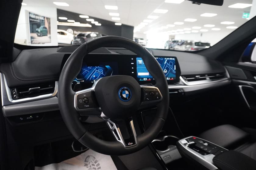 Bild 2 av BMW iX1 xDrive30