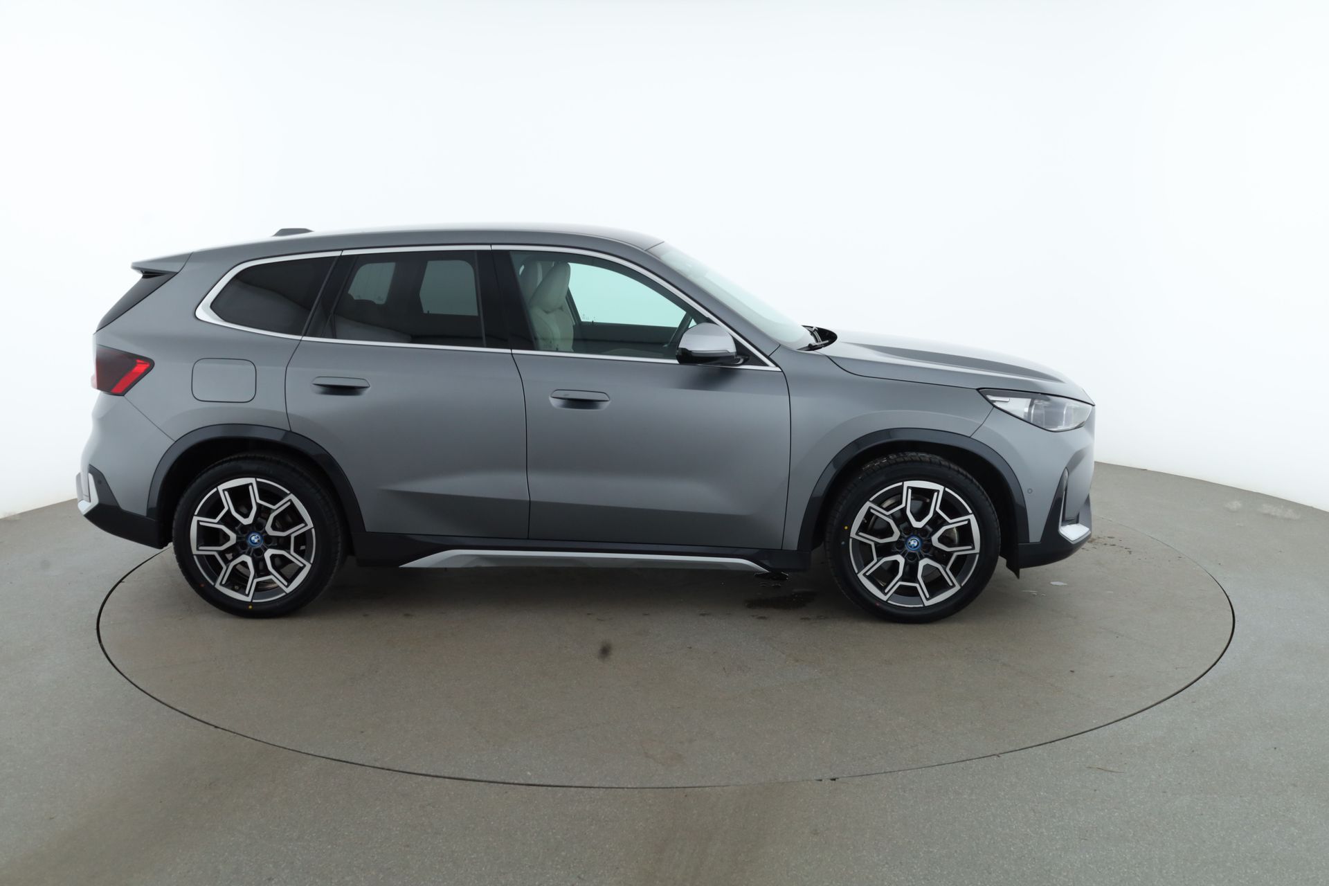BMW iX1 xDrive30 xLine 2023, bild 7/10