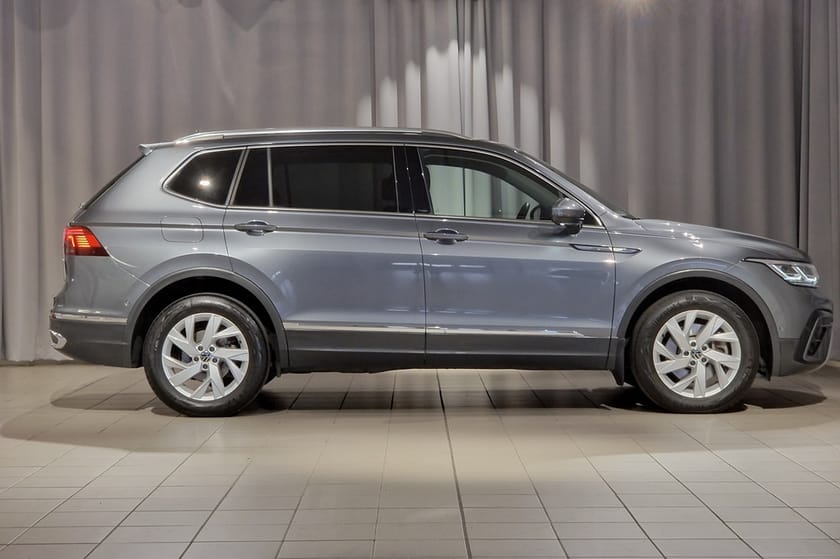 Bild 3 av Volkswagen Tiguan Allspace 7-sätes Elegance 4M | 7-sitsig | Drag | P-värmare