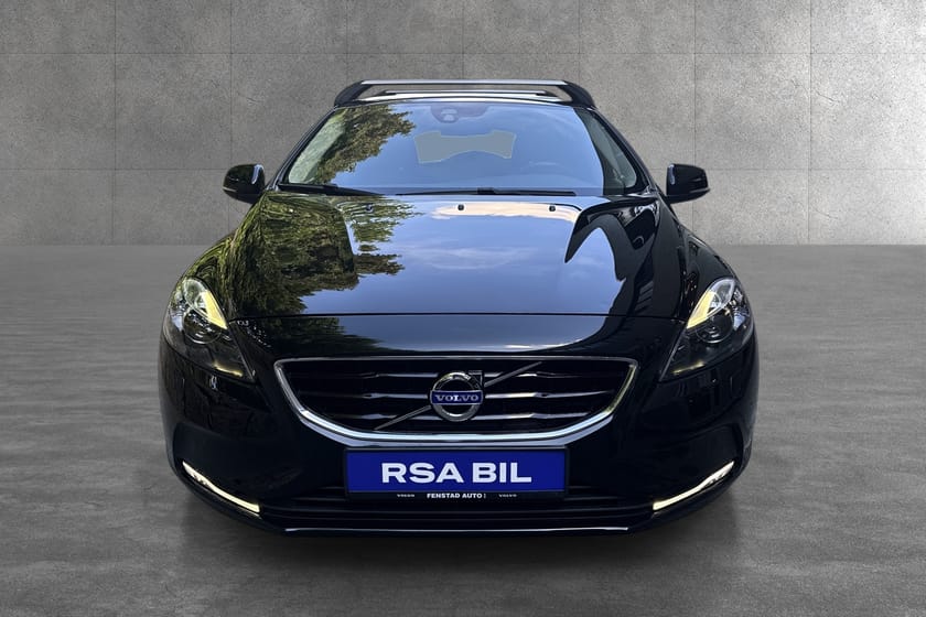 Bilde 2 av Volvo V40 T2 122HK MOMENTUM/KROK/R.KAMERA/NYREGREIM/DAB++