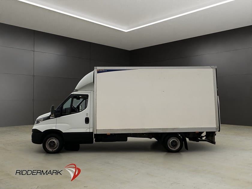 Bild 5 av Iveco Daily 35-170 Chassis Cab 350 BAKGAVELLYFT Värmare B-Kamera 3-Sits Moms