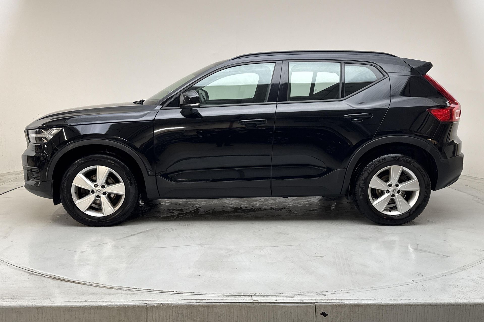 Volvo XC40 D3 2020, bild 2/10