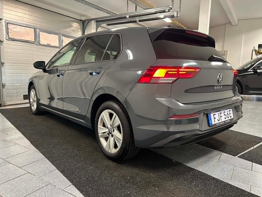 Bild 4 av Volkswagen Golf 2.0 TDI 115 hk DPF SCR Base Euro 6 Värmare NAVI Kamera