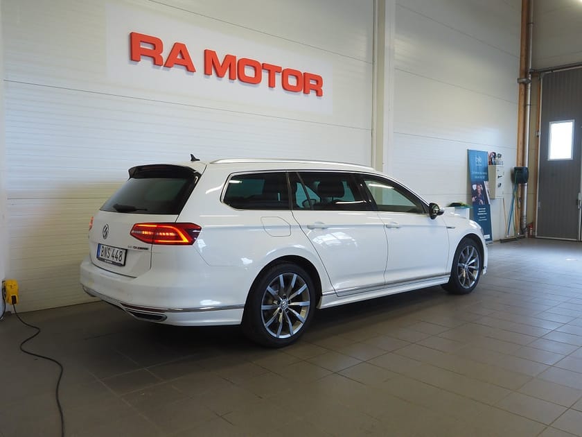Bild 5 av Volkswagen Passat Sportscombi 2.0 TDI DPF 4Motion GT | Drag | D-värm |