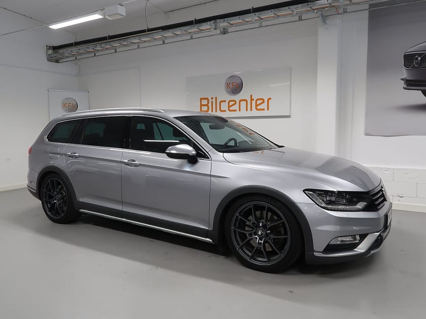 Bild 4 av Volkswagen Passat Alltrack 2.0 TDI 4Motion  Aut-V däck ingår-värmare-Navi