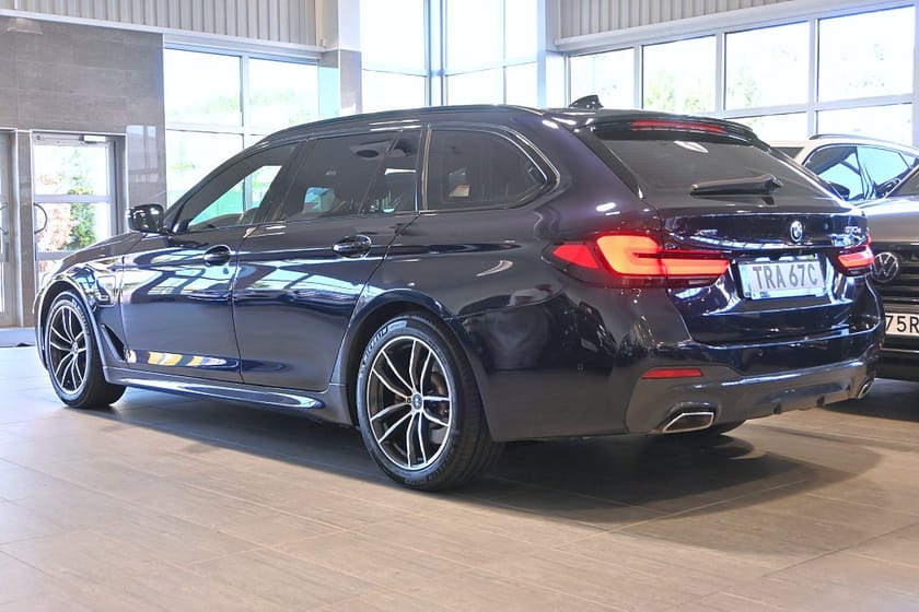 Bild 3 av BMW 530e xDrive Touring 292hk M Sport Connected Drag
