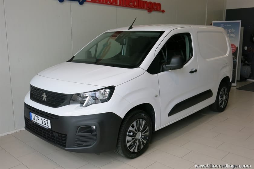 Bild 3 av Peugeot Partner Utökad Last 1.5 BlueHDi Pro 130 hk 3 sit Drag Svensksåld