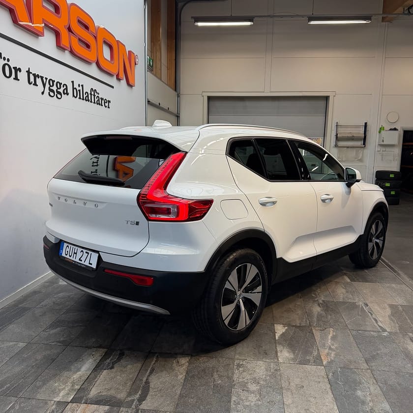 Bild 4 av Volvo XC40 T5 Twin Engine DCT Momentum Advanced Rattvärme Apple