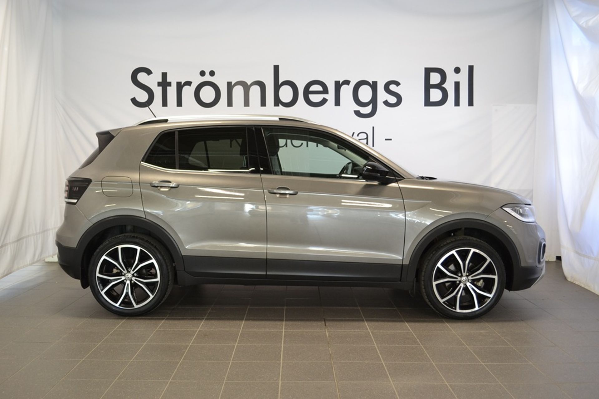 Volkswagen T-Cross 1.0 TSI 115hk 2019, kuva 2/10