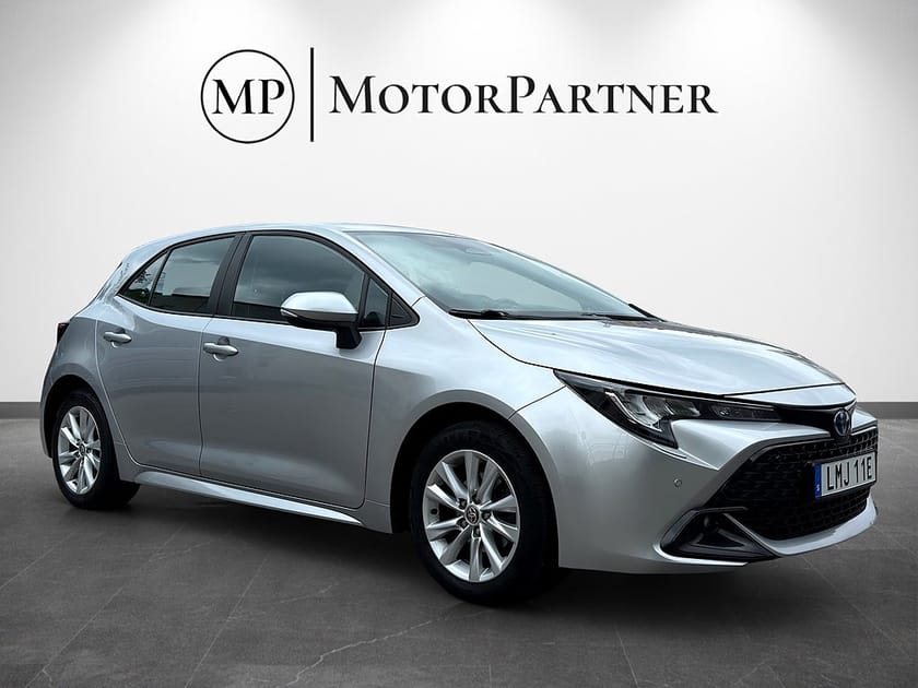 Bild 1 av Toyota Corolla Hybrid e-CVT Active Plus Kamera Cockpit 140hk