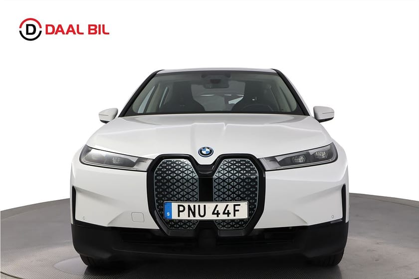 Bild 2 av BMW iX xDrive40 326HK 76,6kWh DRAGKROK VÄRMARE NAVI B-KAM MOMS