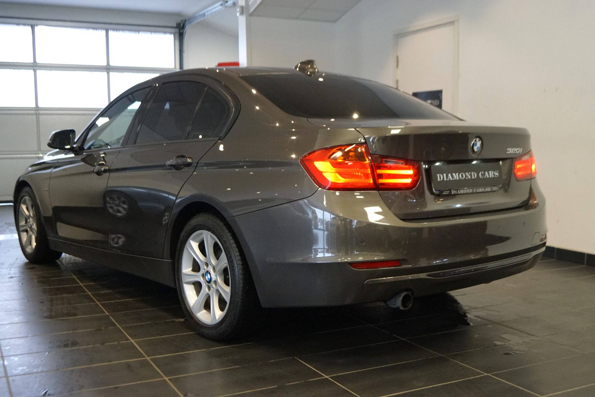BMW 320 i Auto Vinterdäck 2014, photo 4/10