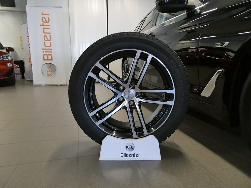 Bild 2 av BMW 530e xDrive Touring Aut-Drag-Kamera-Skinn-Navi-Värmare-SoV