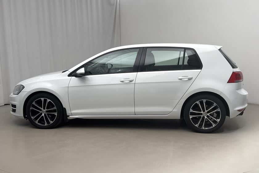 Bild 2 av Volkswagen Golf VII 1.2 TSI 105hk Masters Backkamera Drag