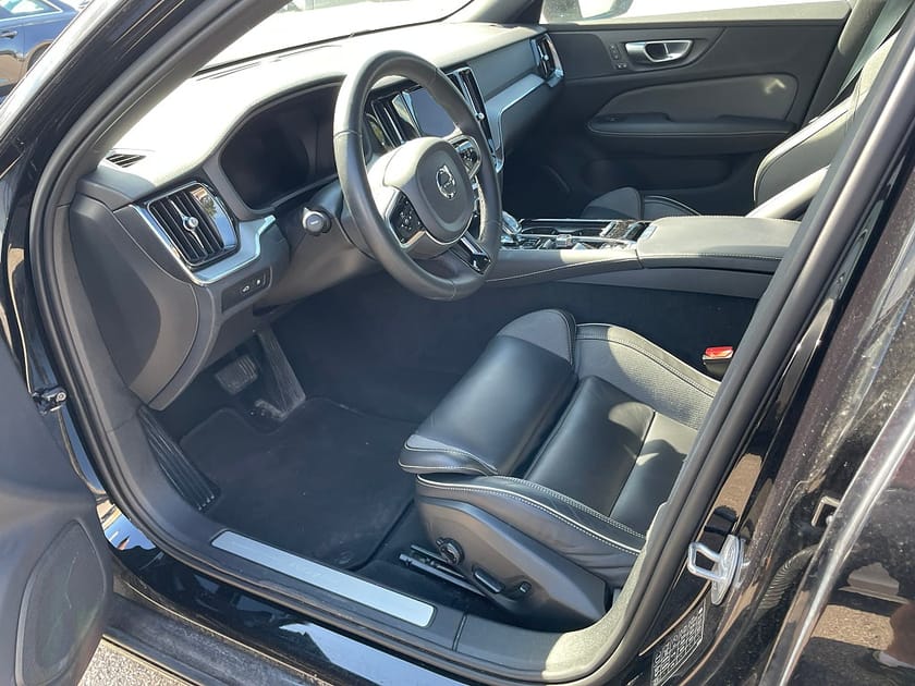 Bild 5 av Volvo V60 T6 Recharge Plus Dark plug in AWD 350HK 4x4 Panorama Läder