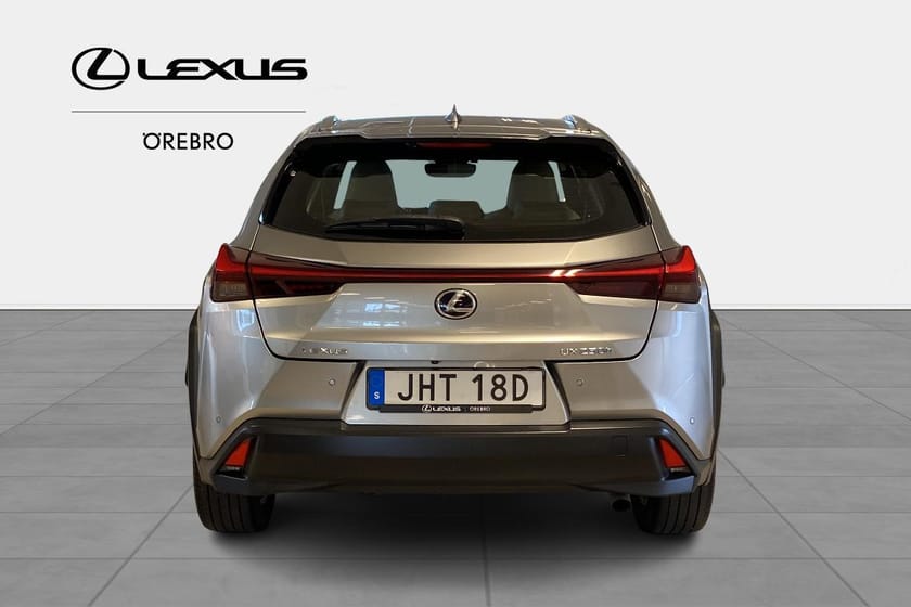 Bild 4 av Lexus UX 250h Comfort Teknikpaket inkl vinterhjul och dragkrok