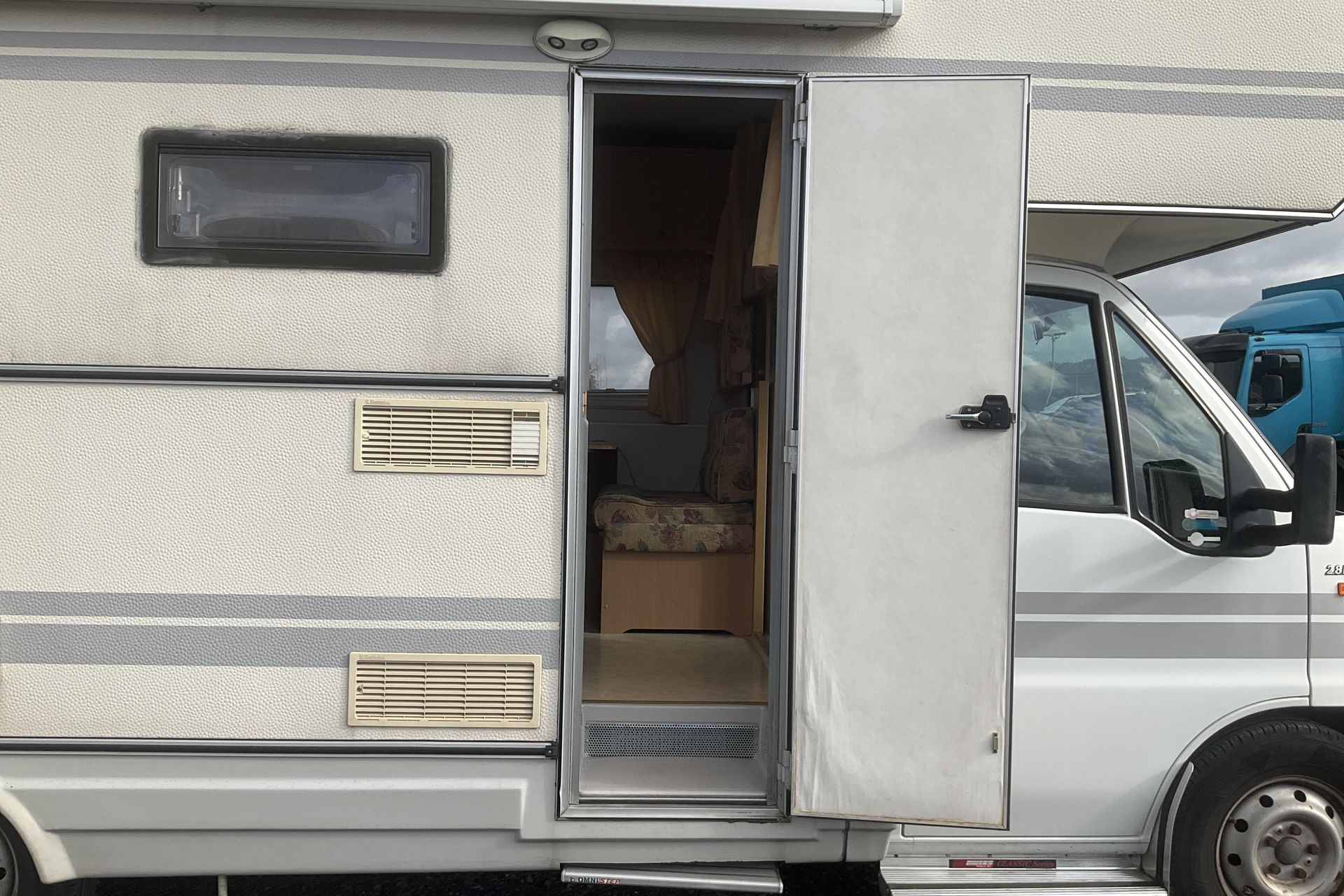 Fiat Ducato Skåpbil 2.8 TDE 1999, kuva 6/10