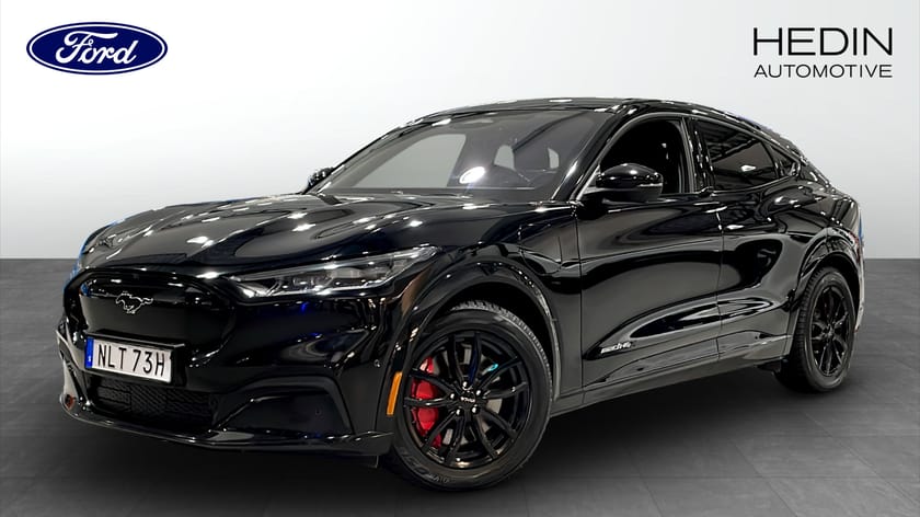Bild 1 av Ford Mustang Mach-E Long Range AWD Teknikpaket + 351HK | Dragkrok | B&O ljud