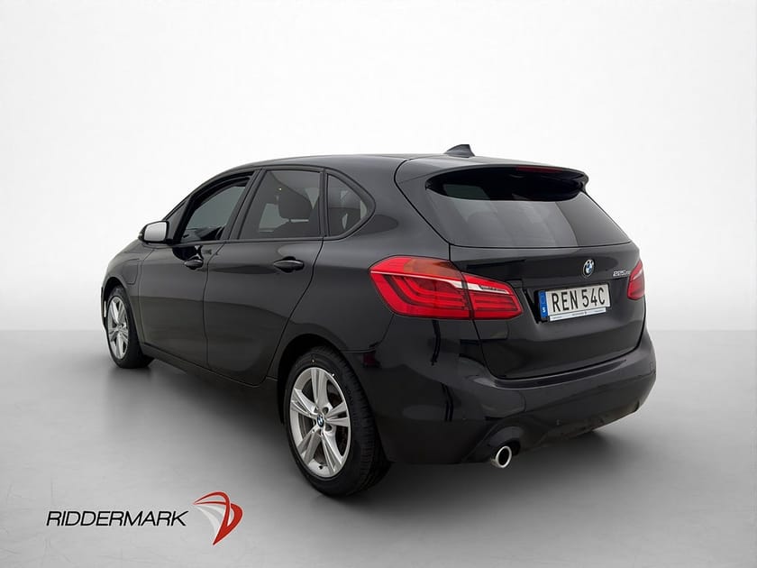Bild 4 av BMW 225xe Active Tourer 220hk HUD Navi Sensorer