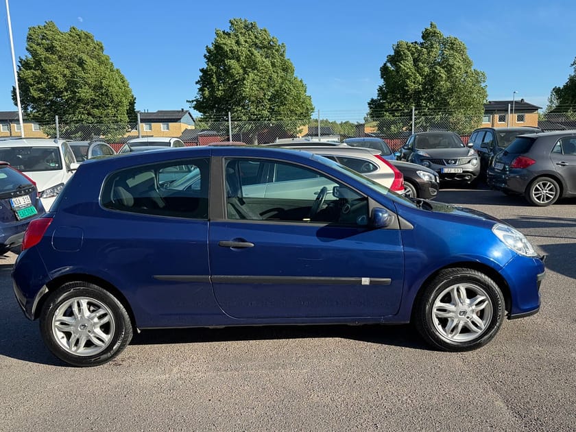 Bild 5 av Renault Clio  Halvkombi 1.6 112hk Sport|PANORAMA|SoV|NYBESS|