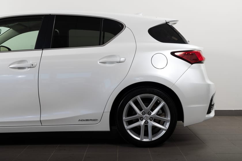 Bild 5 av Lexus CT 200h - Mark Levinson / B-kamera / P-sensorer