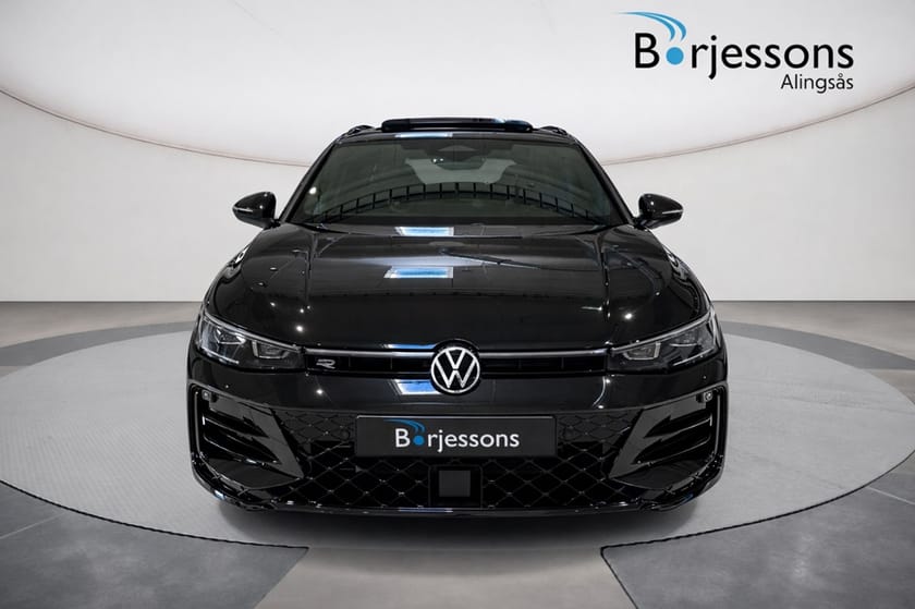 Bild 2 av Volkswagen Passat Variant eHybrid R-Line 272hk *OMGÅENDE LEVERANS*