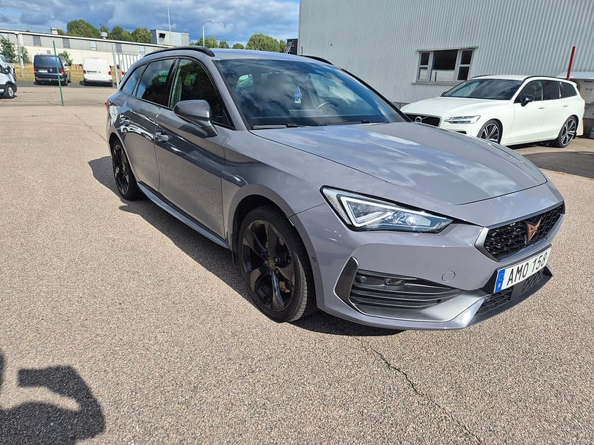 Bild 2 av CUPRA Leon Sportstourer e-Hybrid Plug in 245HK
