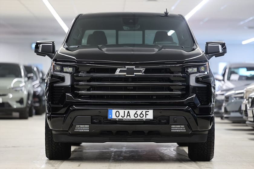 Bild 5 av Chevrolet Silverado 1500 Crew Cab High Country Midnight Edt 3.0 HUD BOSE Lucka