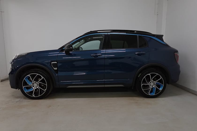 Bild 4 av Lynk & Co 01 PHEV DCT MOMS Panorama Adap-F Ambient 360° Infinity