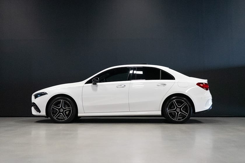 Bild 3 av Mercedes-Benz A 250 e Sedan AMG Night Advanced Plus 218hk