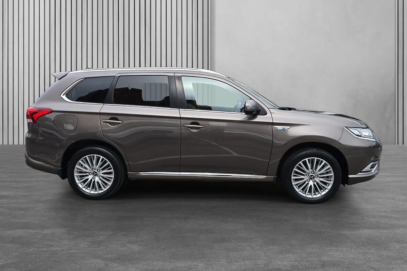 Bilde 4 av Mitsubishi Outlander PHEV | Instyle+ | 360 | Skinn | Krok
