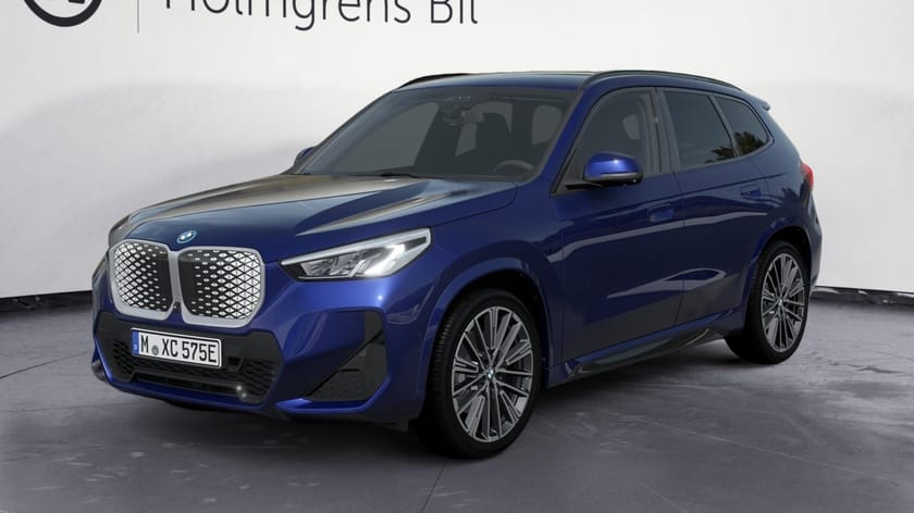 Bild 1 av BMW iX1 eDrive20 M Sport Active Ed Drag Tonade Rutor DA