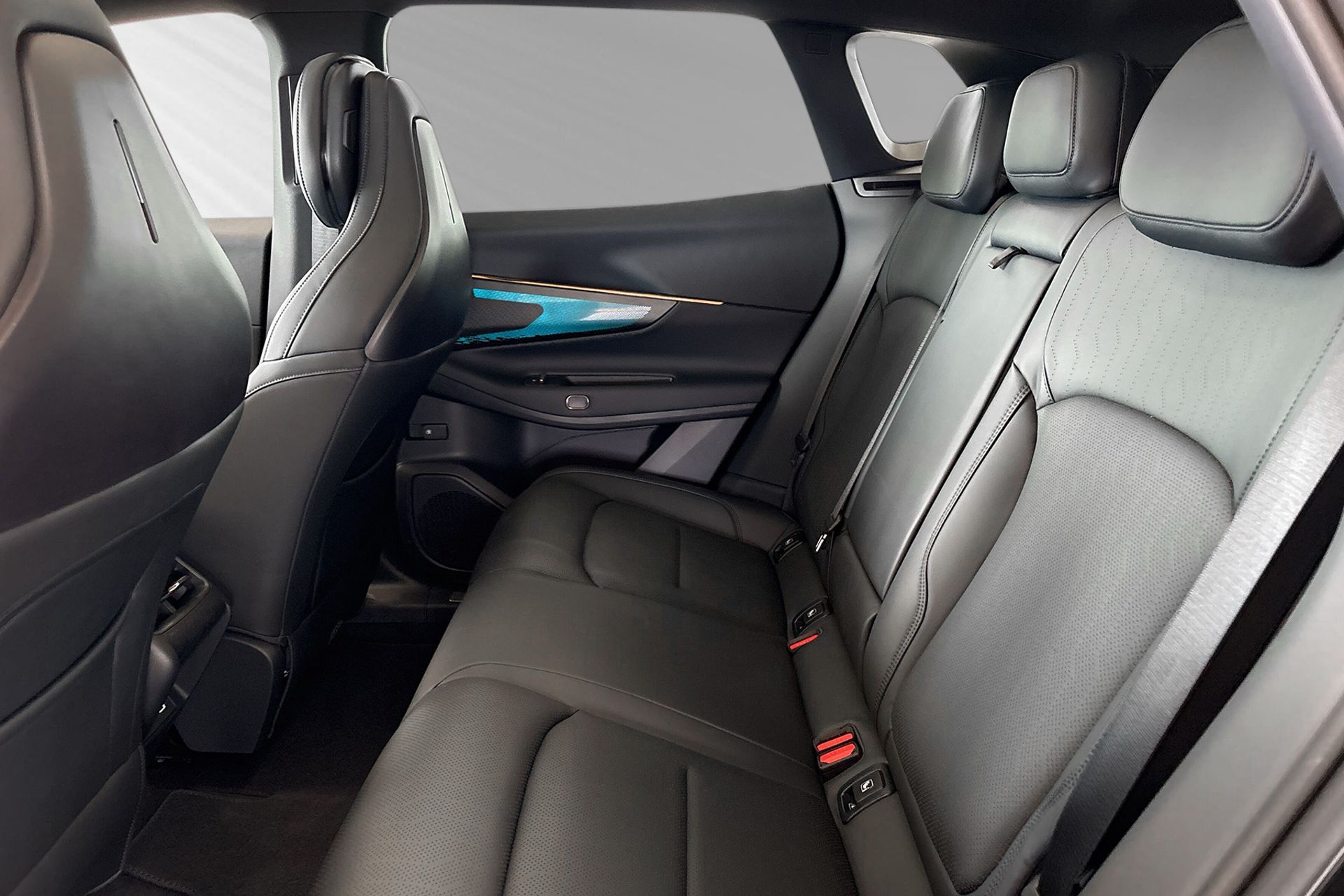 Lynk & Co 08 PHEV 2025, bild 7/10