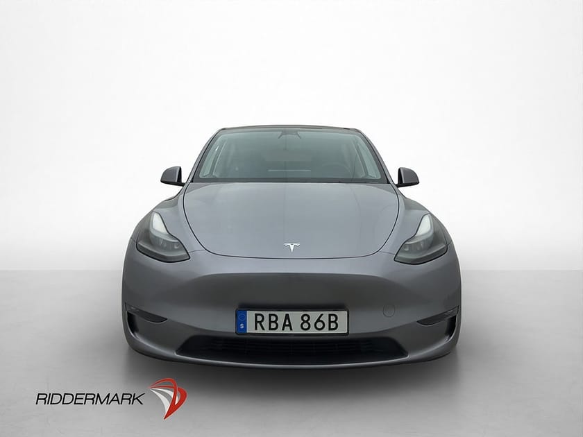 Bild 3 av Tesla Model Y Long Range AWD Autopilot MOMS Svensksåld