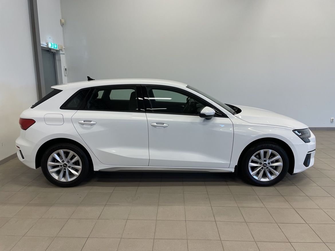 Audi Audi A3 Sportback 35 TFSI — bild 2