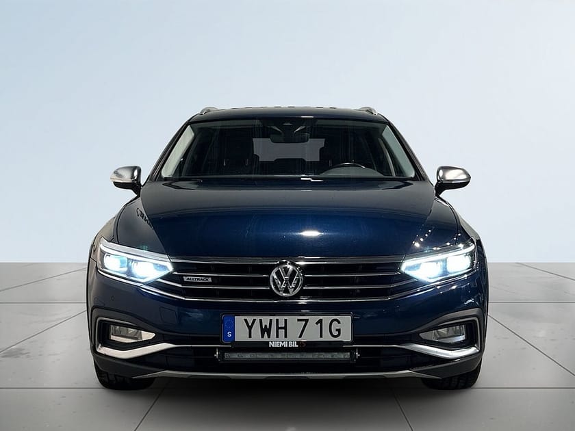 Bild 2 av Volkswagen Passat Alltrack 2.0 TDI DPF 4M Drag Mvärm Dvärm Kamera GPS SoV