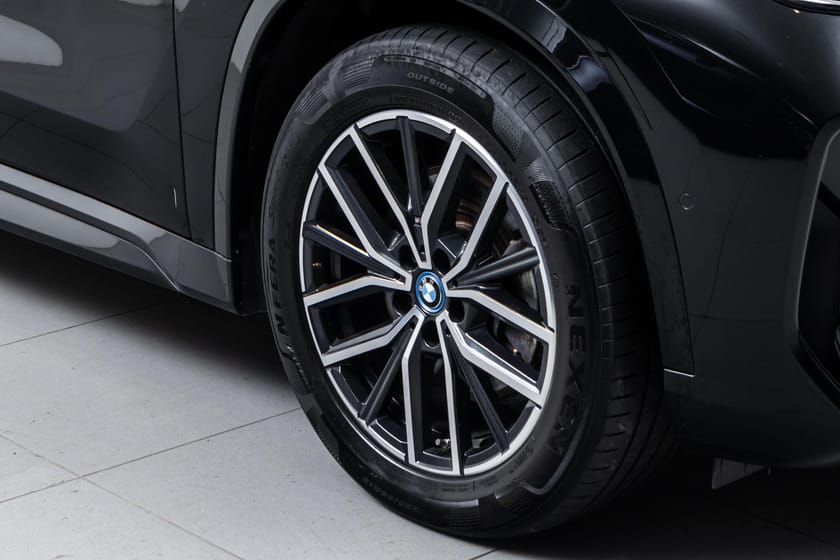 Bilde 3 av BMW iX1 xDrive30
