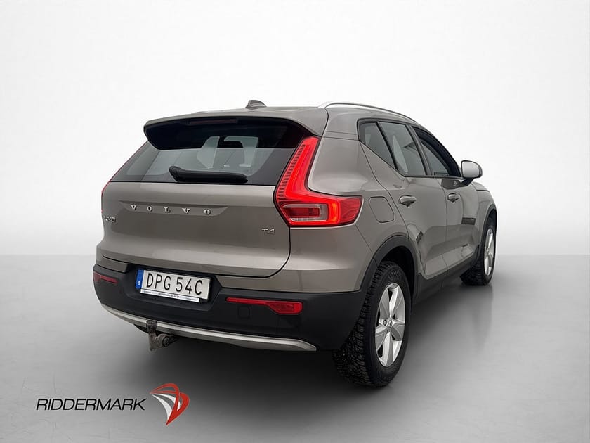 Bild 4 av Volvo XC40 T4 190hk Momentum VOC Värmare Skinn CarPlay Drag