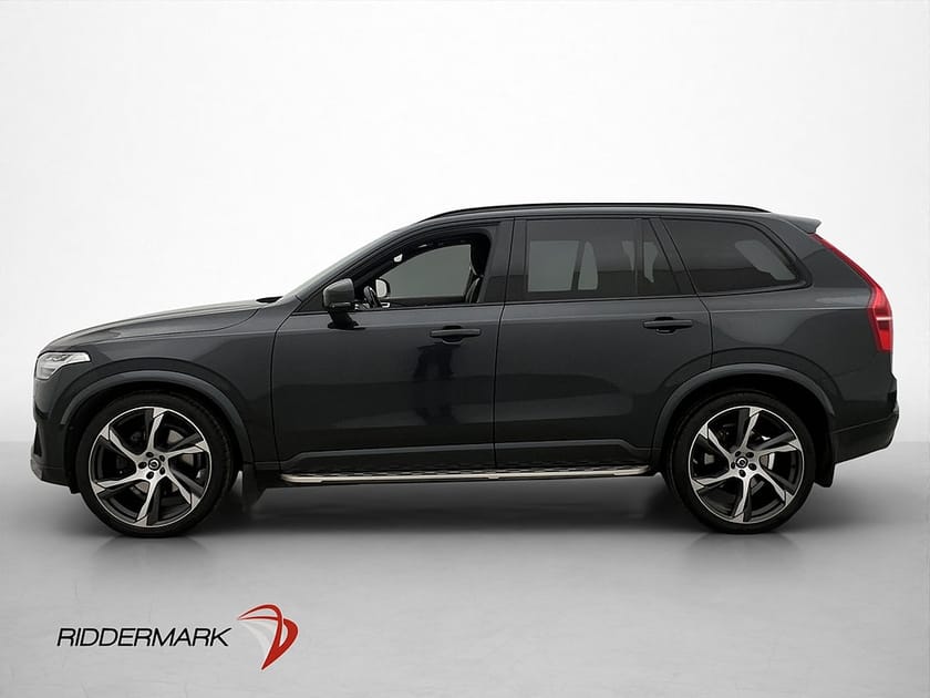 Bild 4 av Volvo XC90 B5 AWD R-Design 7-Sits VOC B&W Pano HuD 360 Skinn