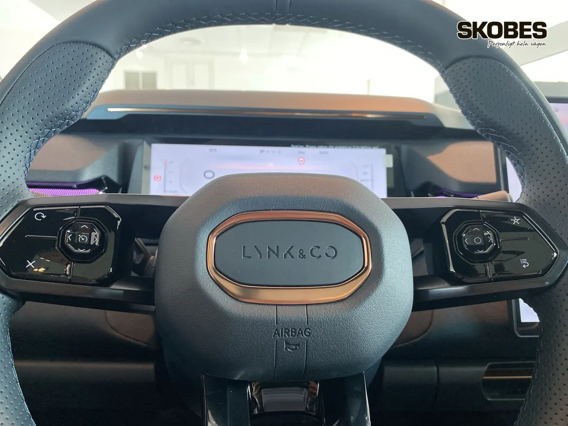 Lynk & Co 08 PHEV